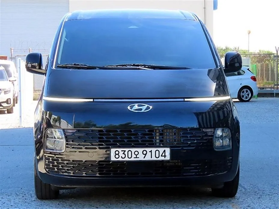 Hyundai Staria — фото 1