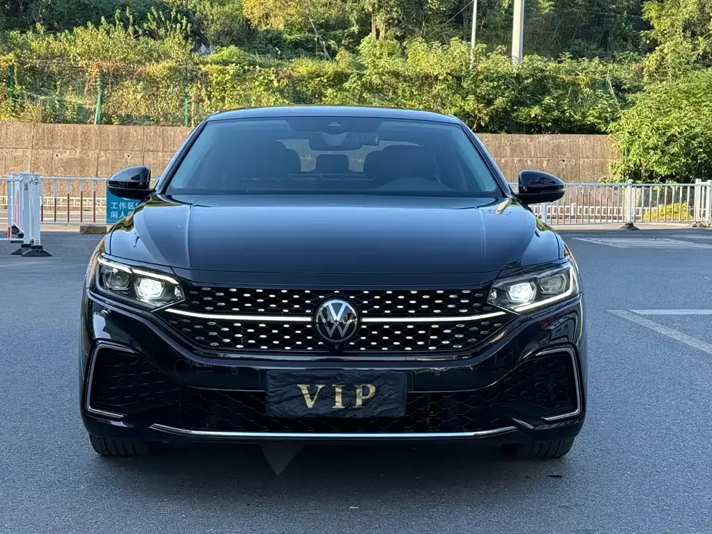 Volkswagen Passat — фото 9