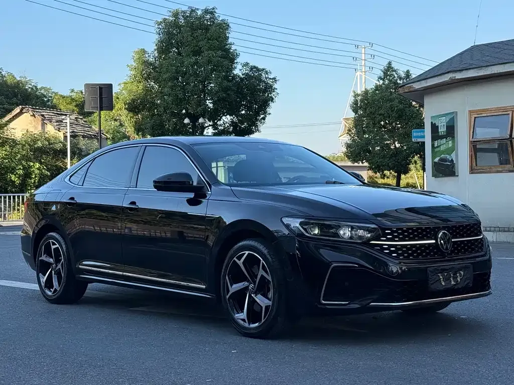 Volkswagen Passat — фото 4