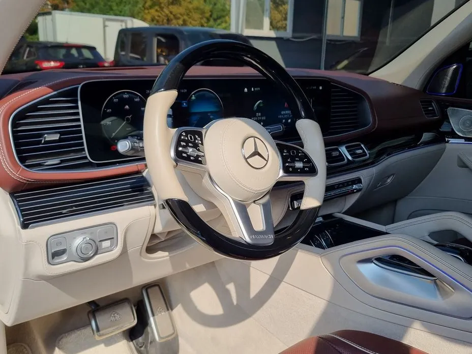Mercedes-Benz GLS-Class — фото 7