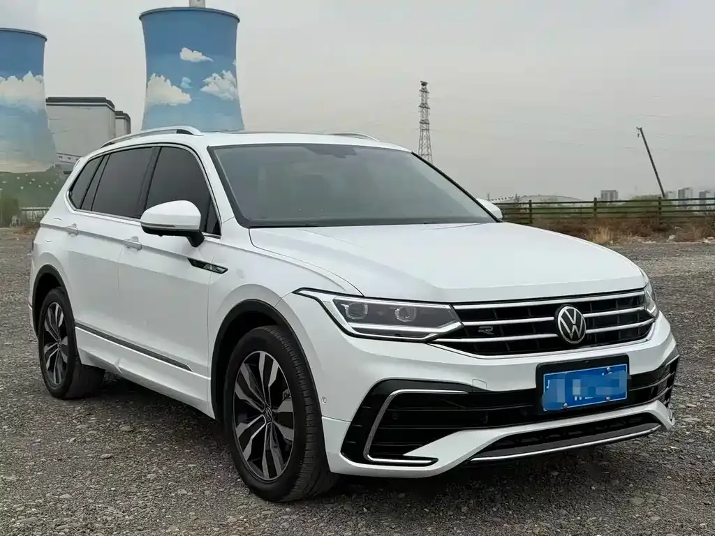 Volkswagen Tiguan L — фото 5