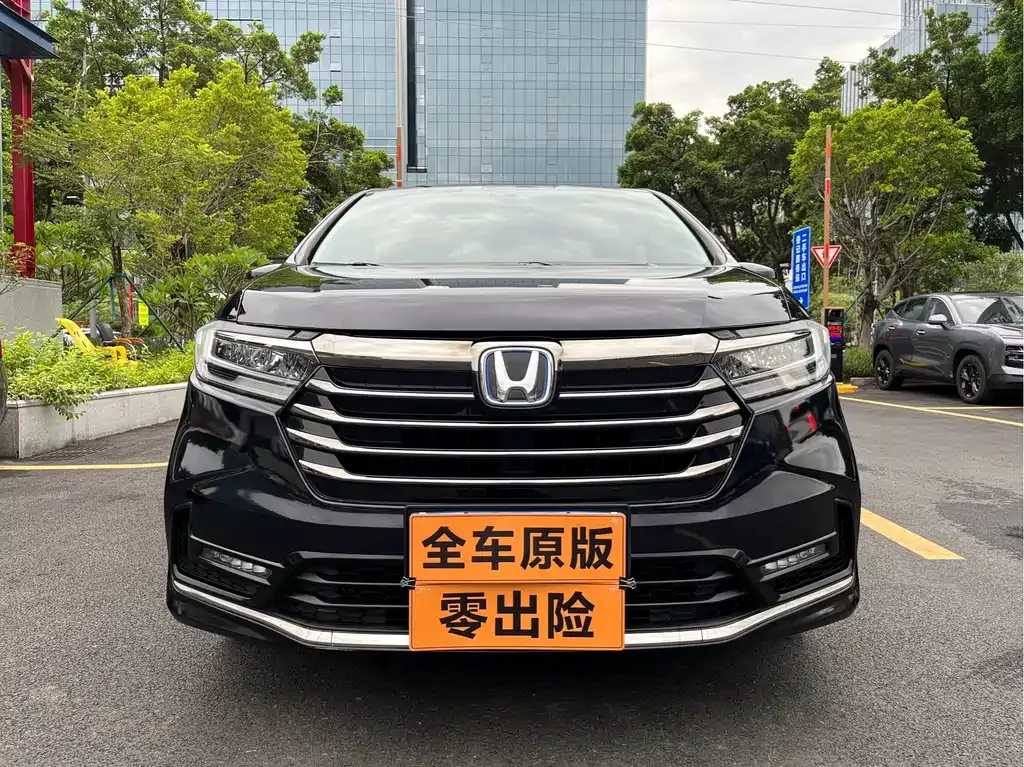 Honda Odyssey — фото 1