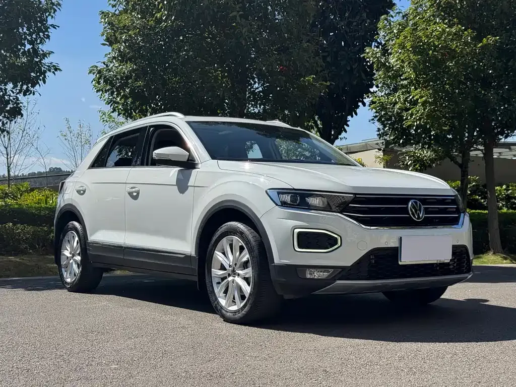 Volkswagen T-Roc — фото 7