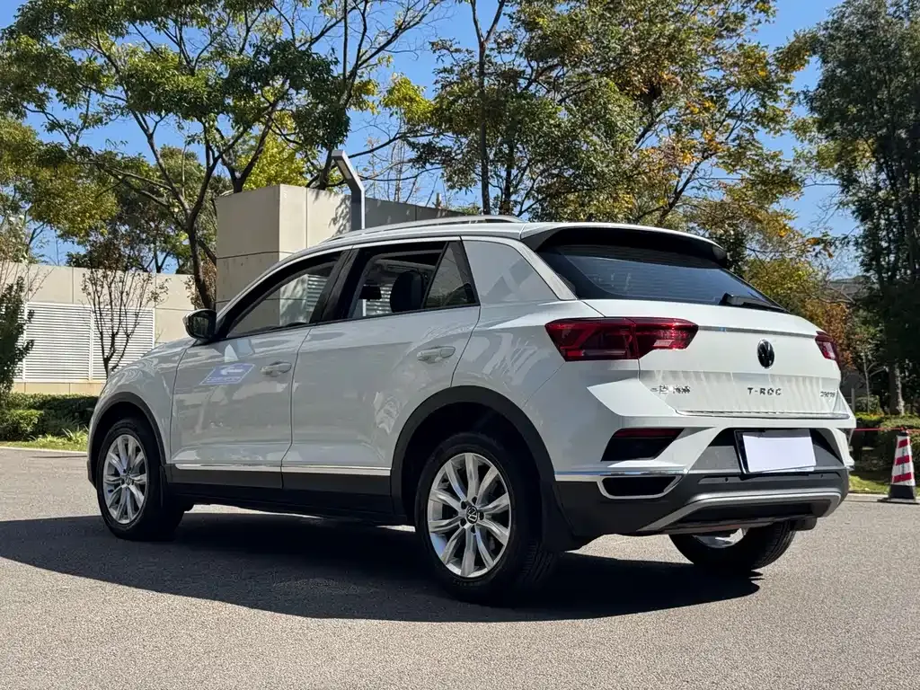 Volkswagen T-Roc — фото 4