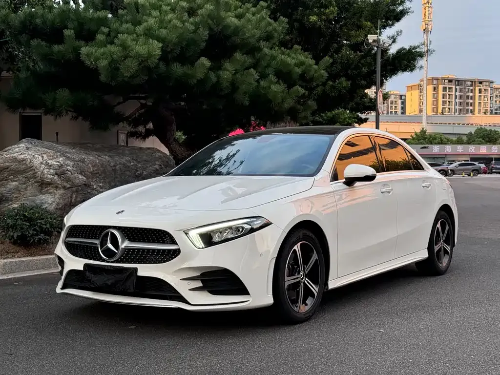 Mercedes-Benz A-Class — фото 1