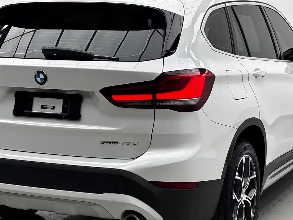 BMW X1 — фото 6