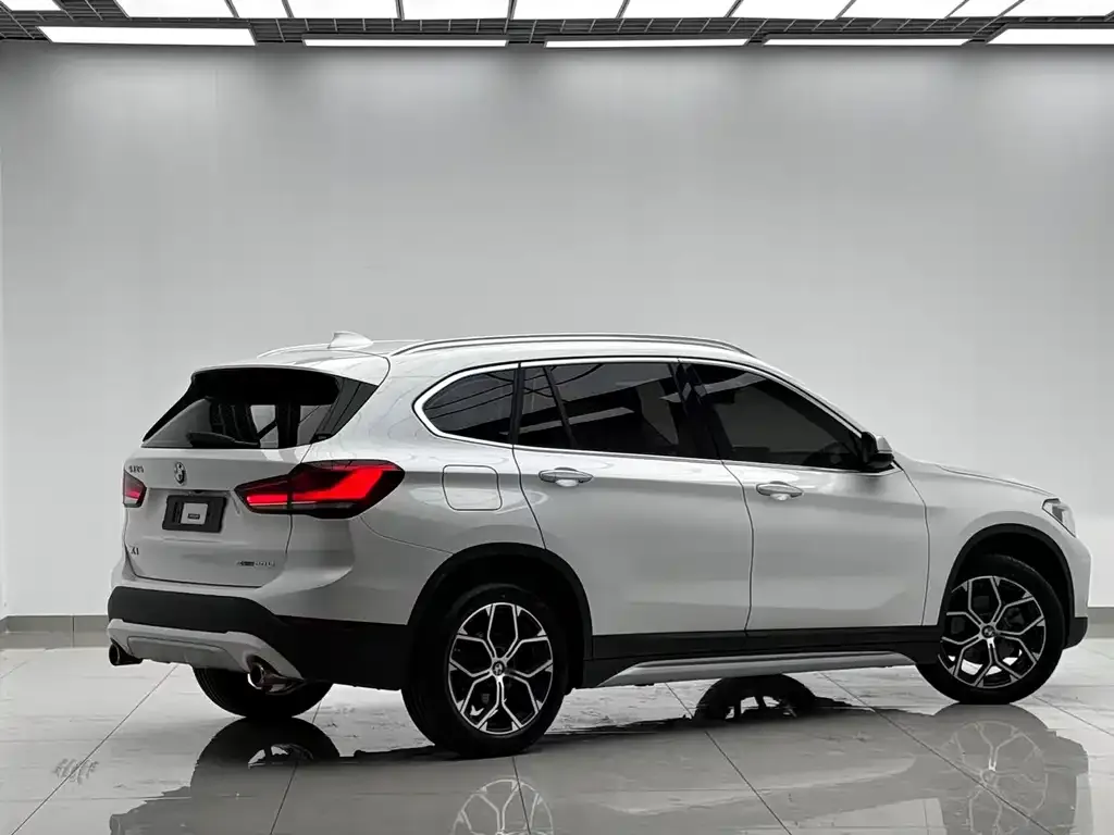 BMW X1 — фото 2