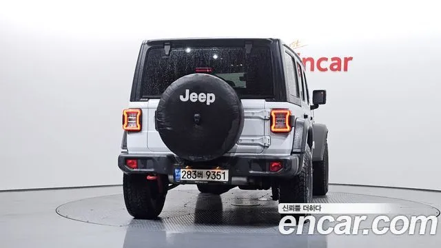 Jeep Wrangler — фото 2
