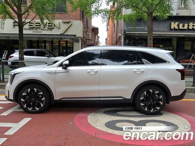 Kia Sorento — фото 10
