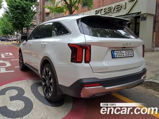 Kia Sorento — фото 6