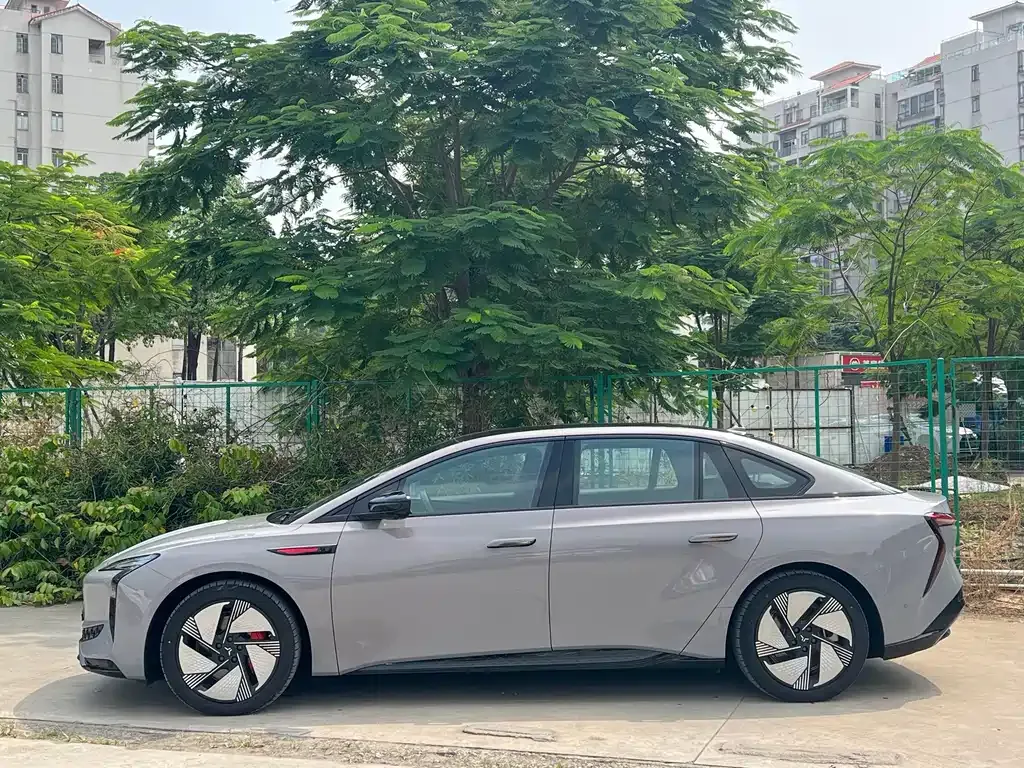 Hongqi EH7 — фото 3
