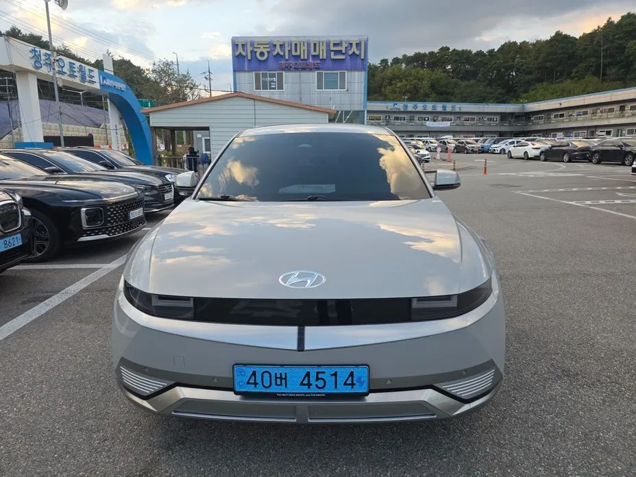 Hyundai Ioniq5 — фото 1