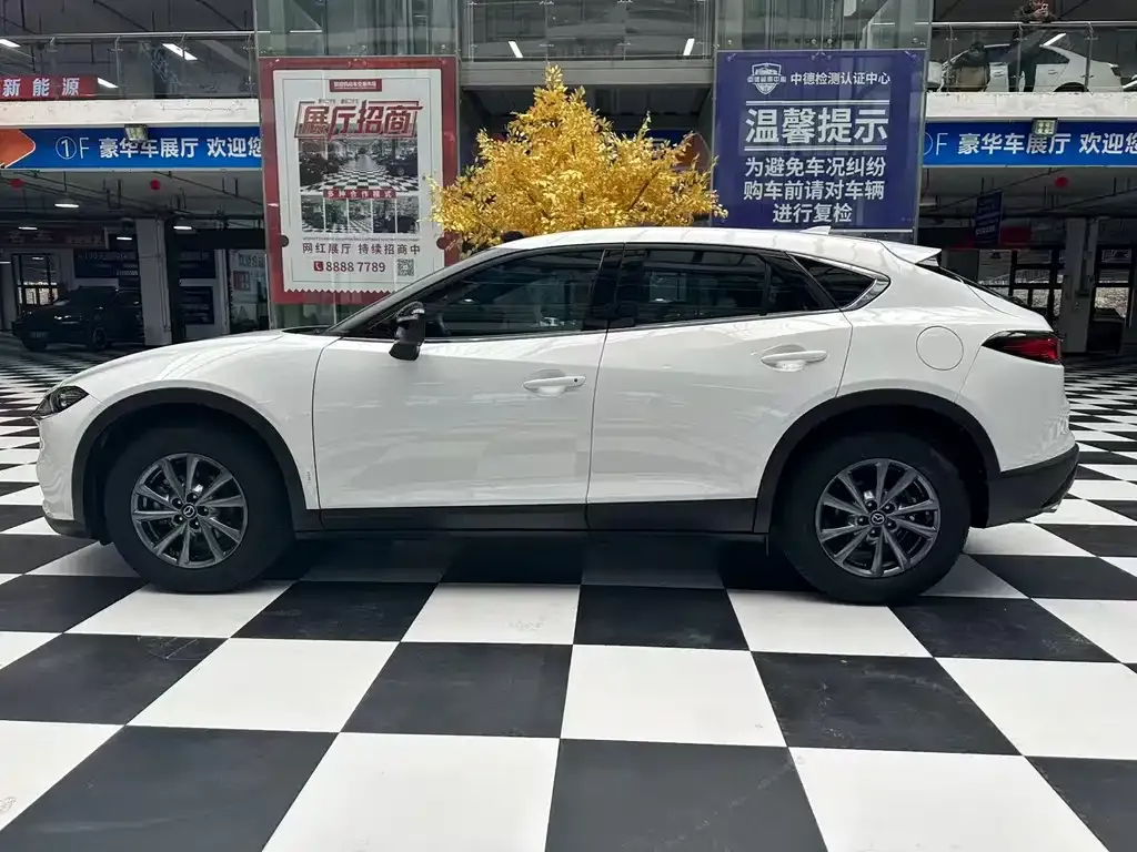 Mazda CX-4 — фото 7