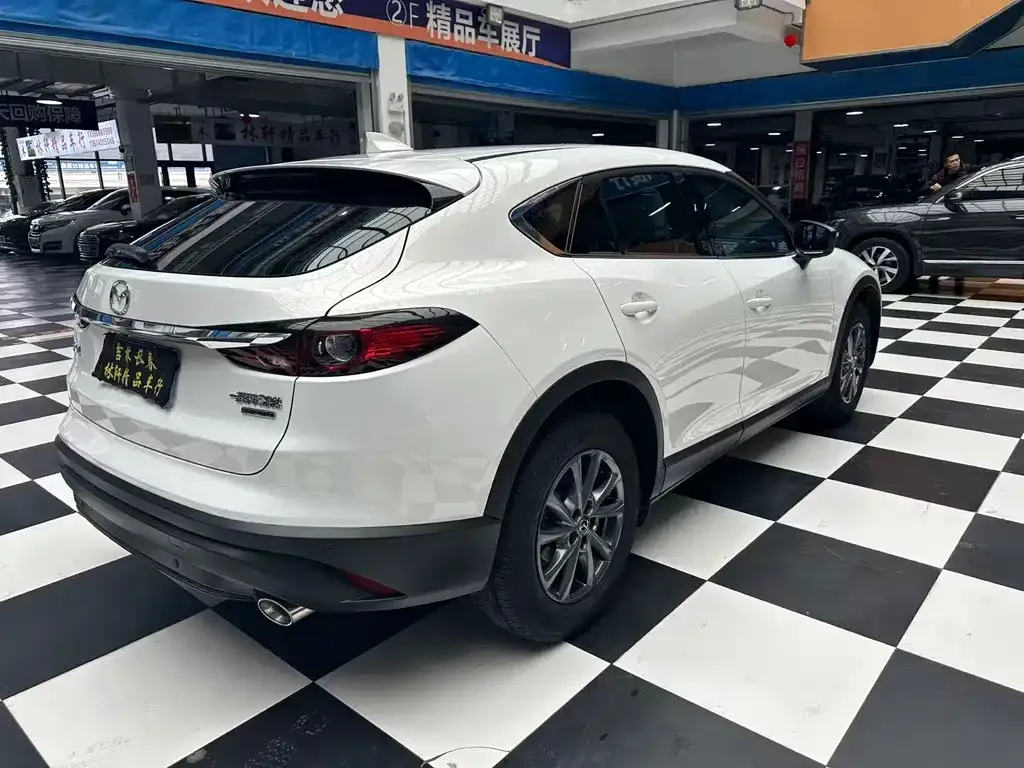 Mazda CX-4 — фото 9