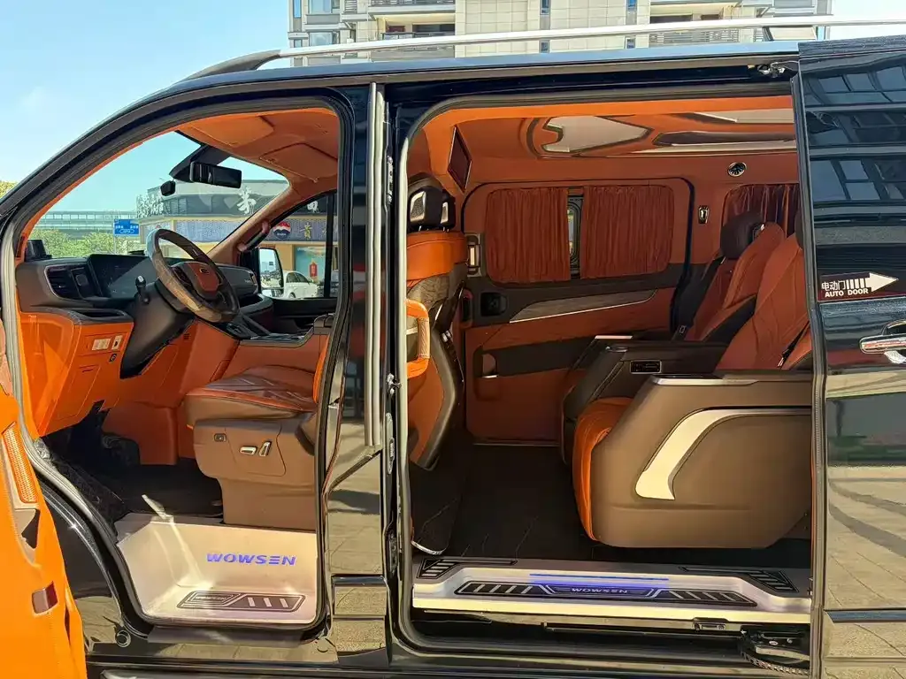 Ford Tourneo — фото 3