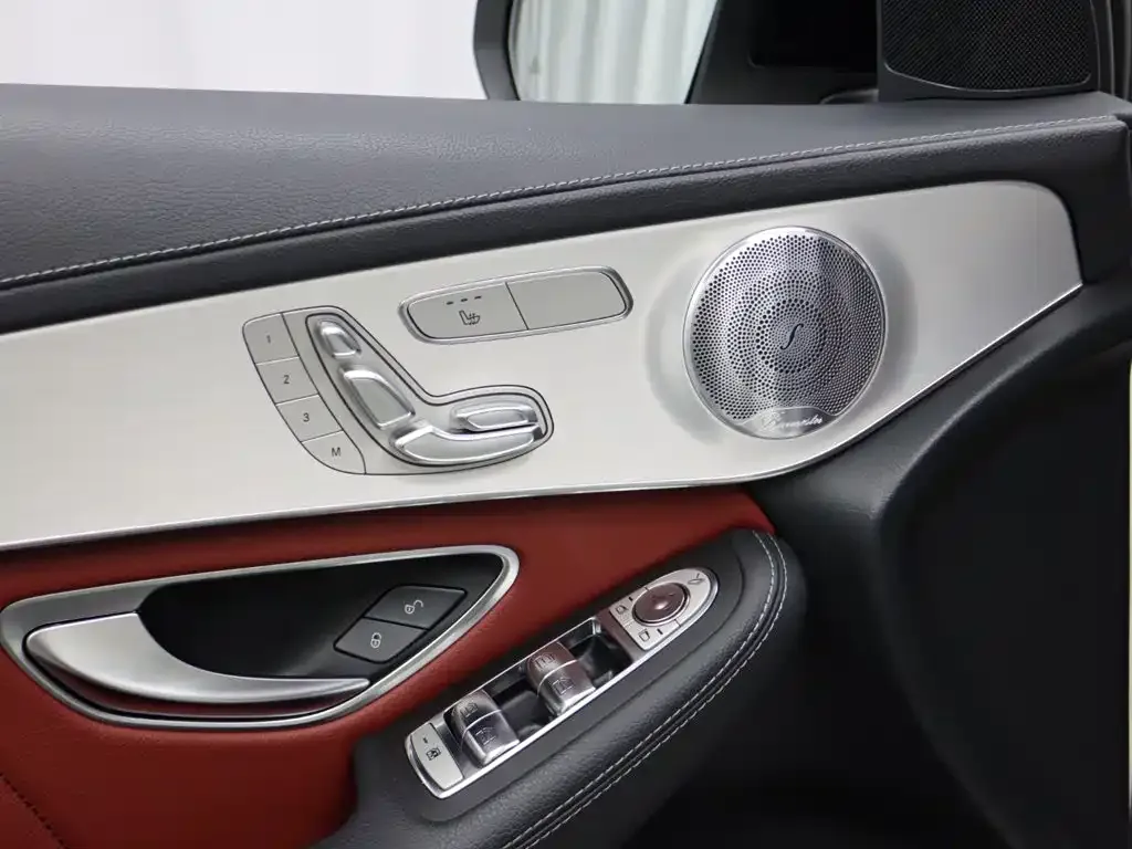 Mercedes-Benz GLC AMG — фото 9