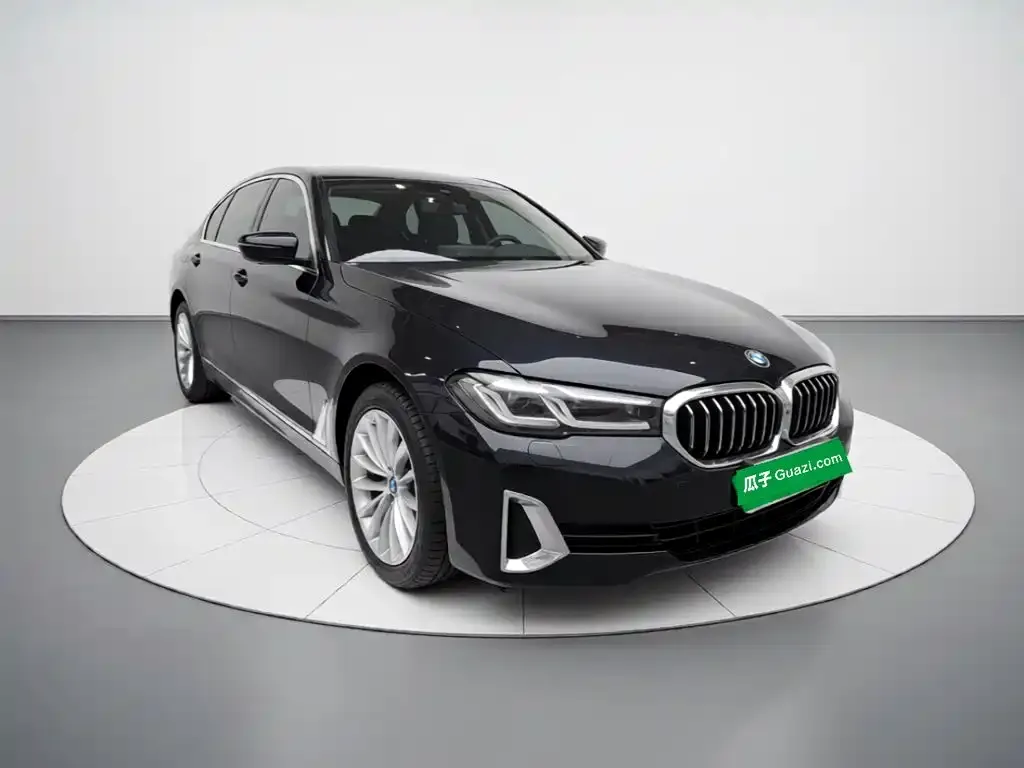 BMW 5 Series — фото 10