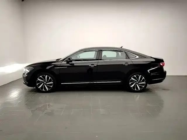 Volkswagen Passat — фото 5