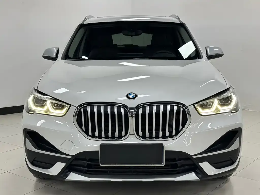 BMW X1 — фото 8