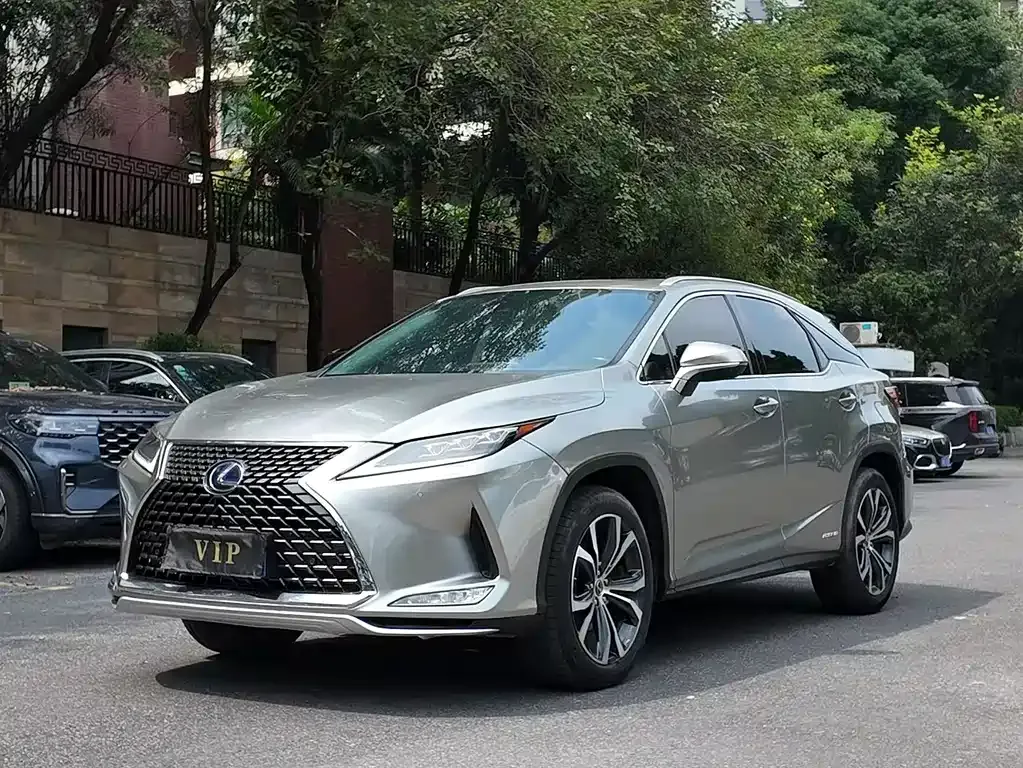 Lexus RX — фото 1