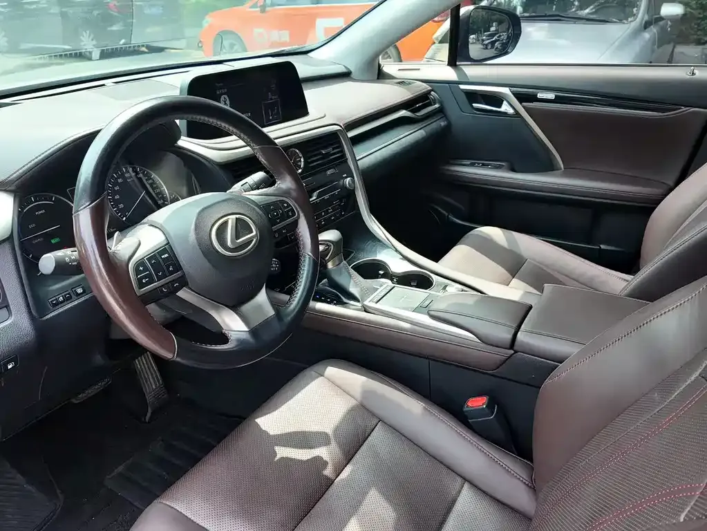 Lexus RX — фото 10