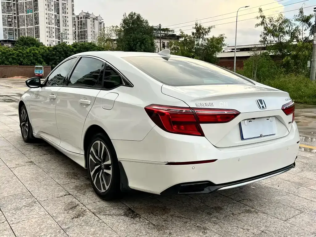 Honda Inspire — фото 8