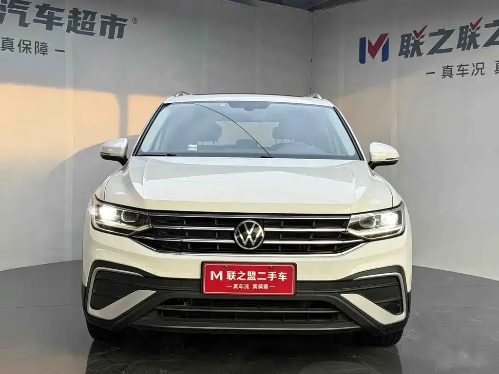 Volkswagen Tiguan L — фото 2