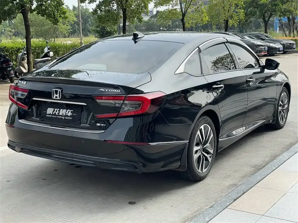 Honda Accord — фото 6
