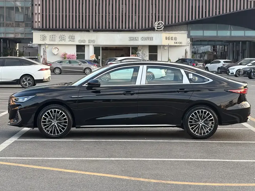 Chery Arrizo 8 PRO — фото 10
