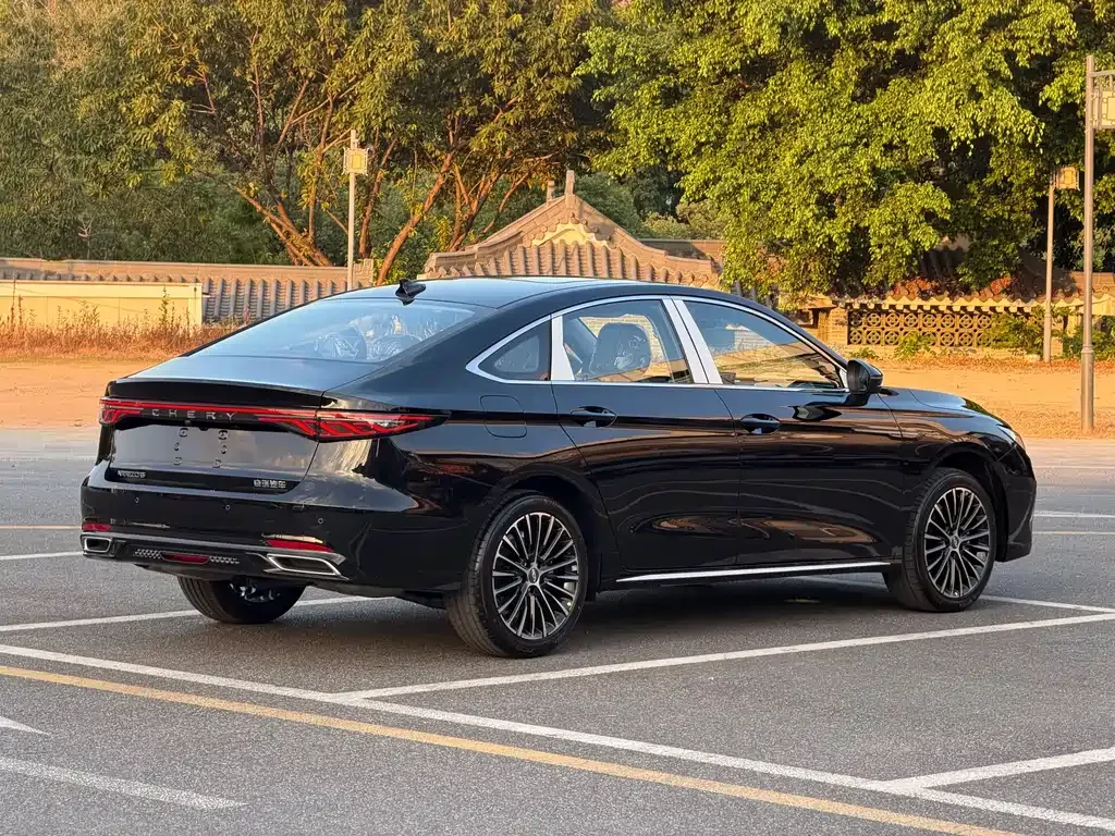 Chery Arrizo 8 PRO — фото 6
