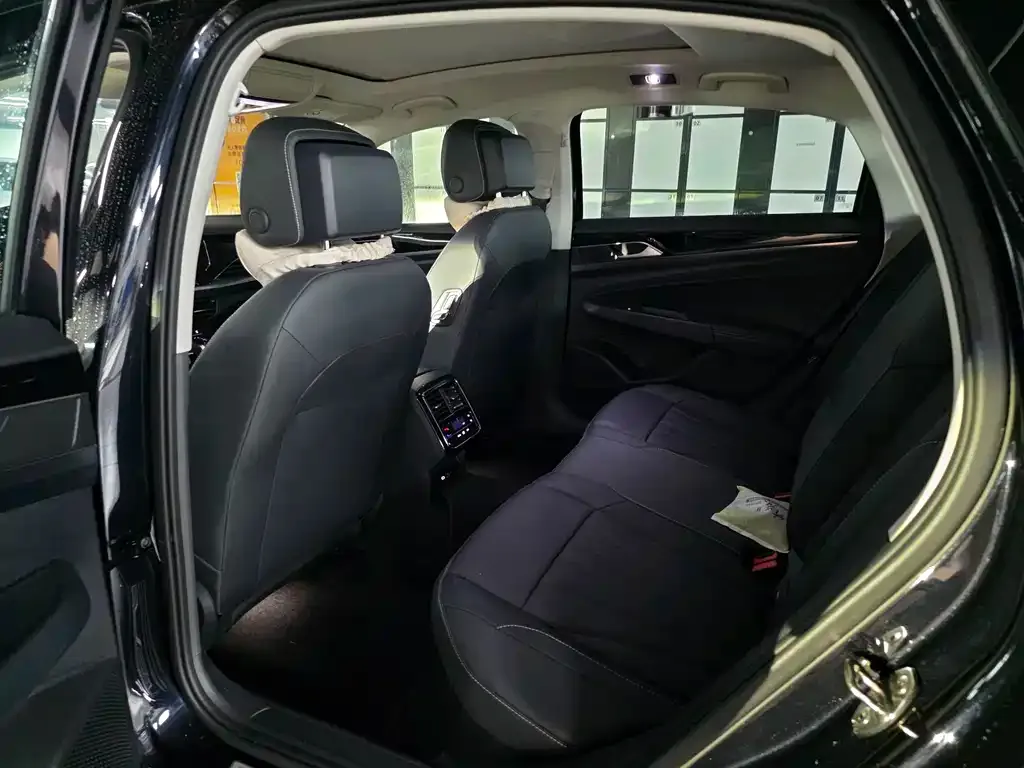 Volkswagen Passat — фото 3
