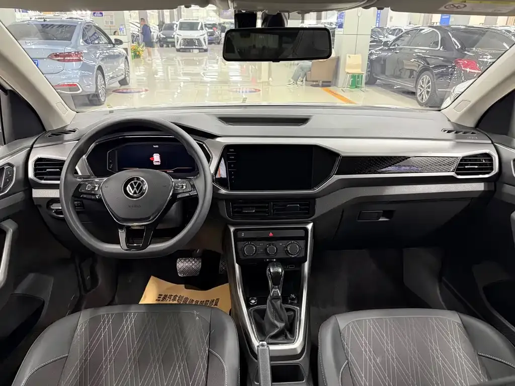 Volkswagen T-Cross — фото 3