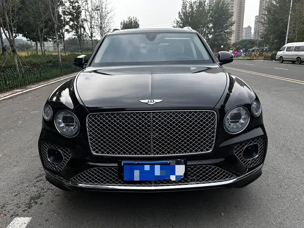 Bentley Bentayga PHEV — фото 2