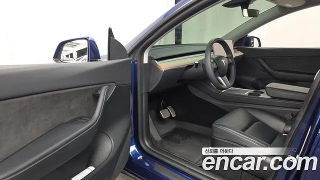 Tesla Model Y — фото 6