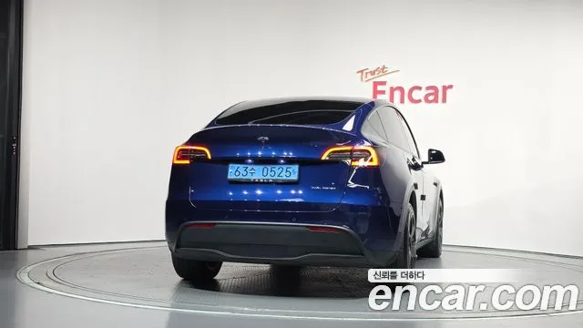Tesla Model Y — фото 4