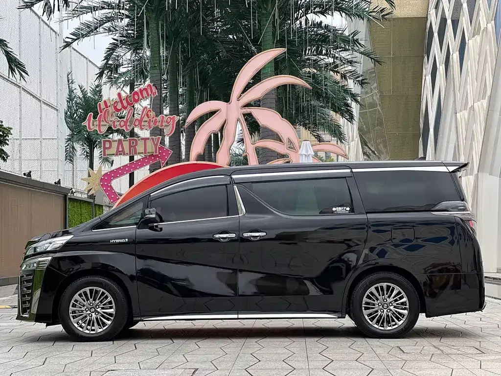 Toyota Vellfire — фото 9