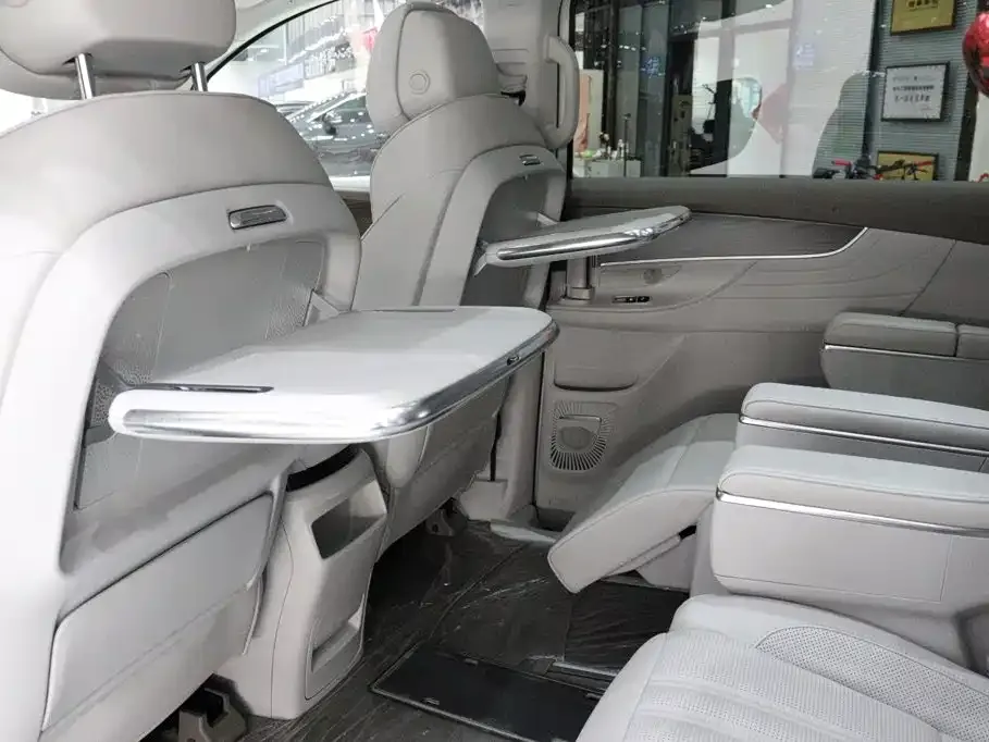 Roewe iMAX8 — фото 5