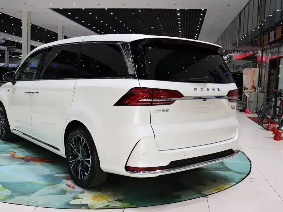 Roewe iMAX8 — фото 7