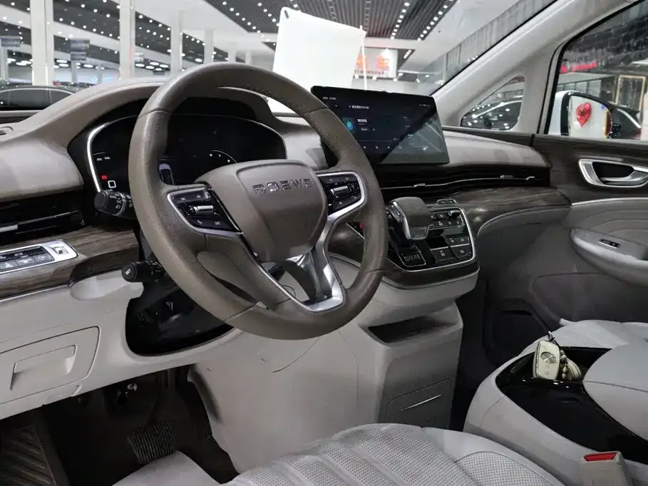 Roewe iMAX8 — фото 10