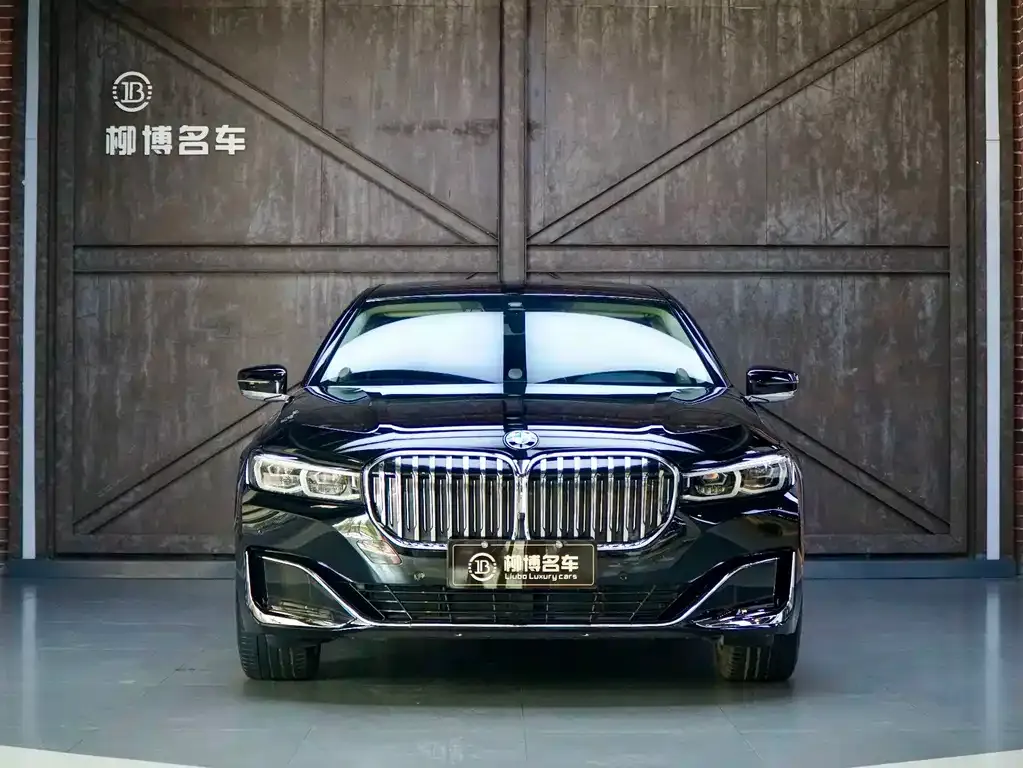 BMW 7 Series — фото 9
