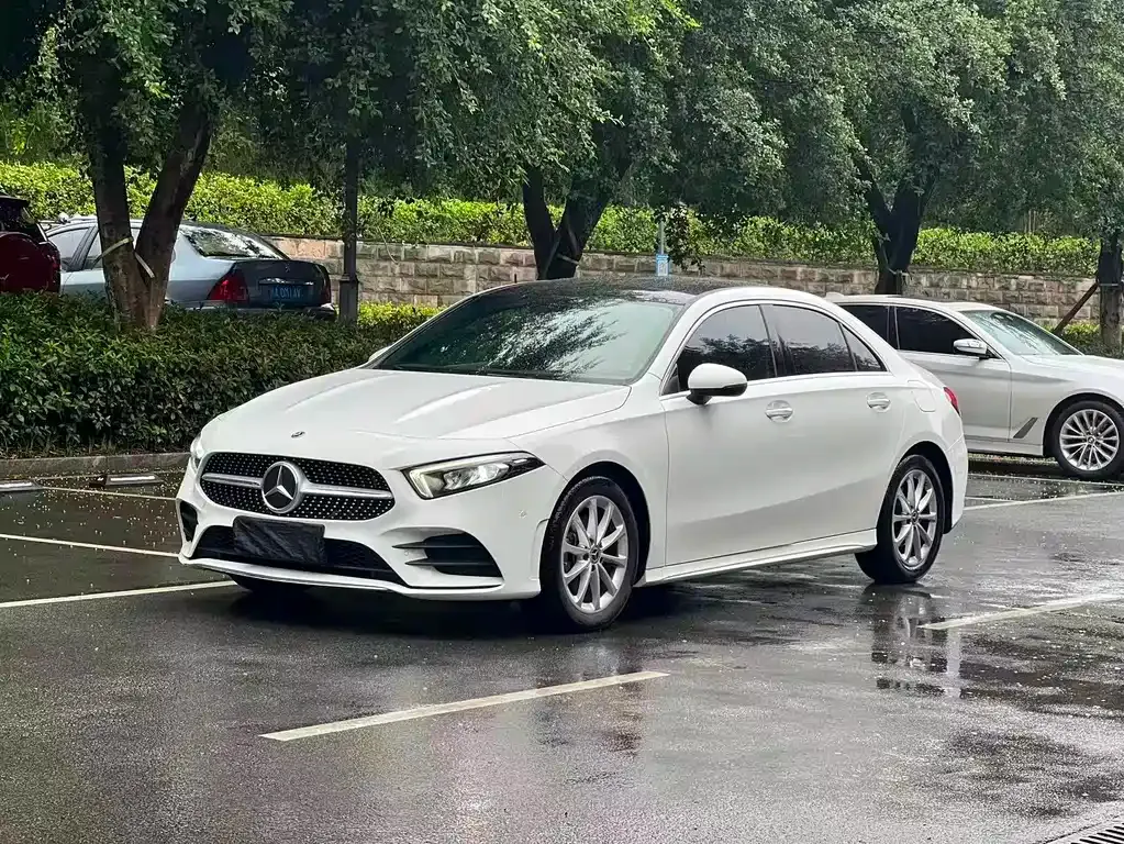 Mercedes-Benz A-Class — фото 1