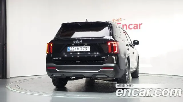 Kia Sorento — фото 9