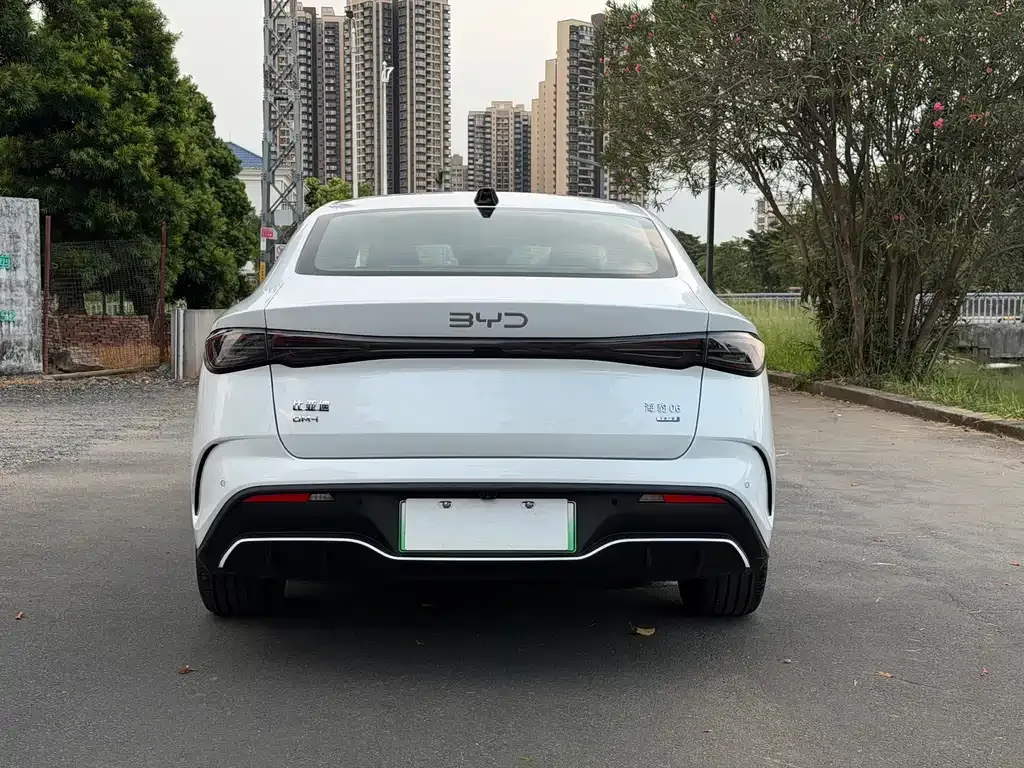 BYD Seal 06 — фото 10