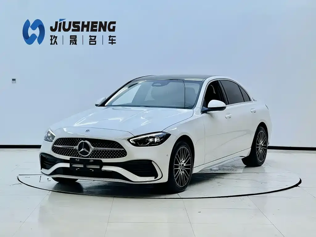 Mercedes-Benz C-Class — фото 1