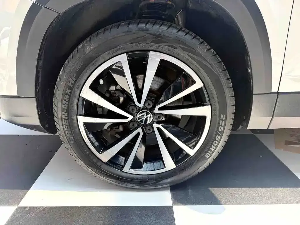 Volkswagen Tharu — фото 5