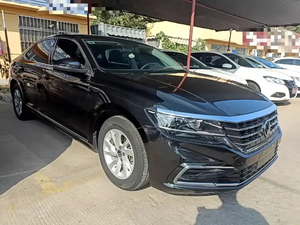 Volkswagen Passat — фото 10