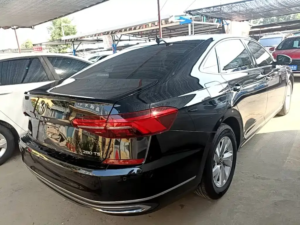 Volkswagen Passat — фото 8