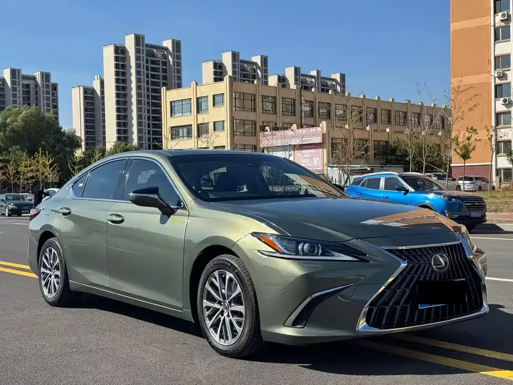 Lexus ES — фото 9
