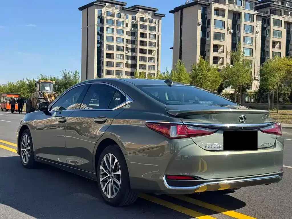 Lexus ES — фото 2