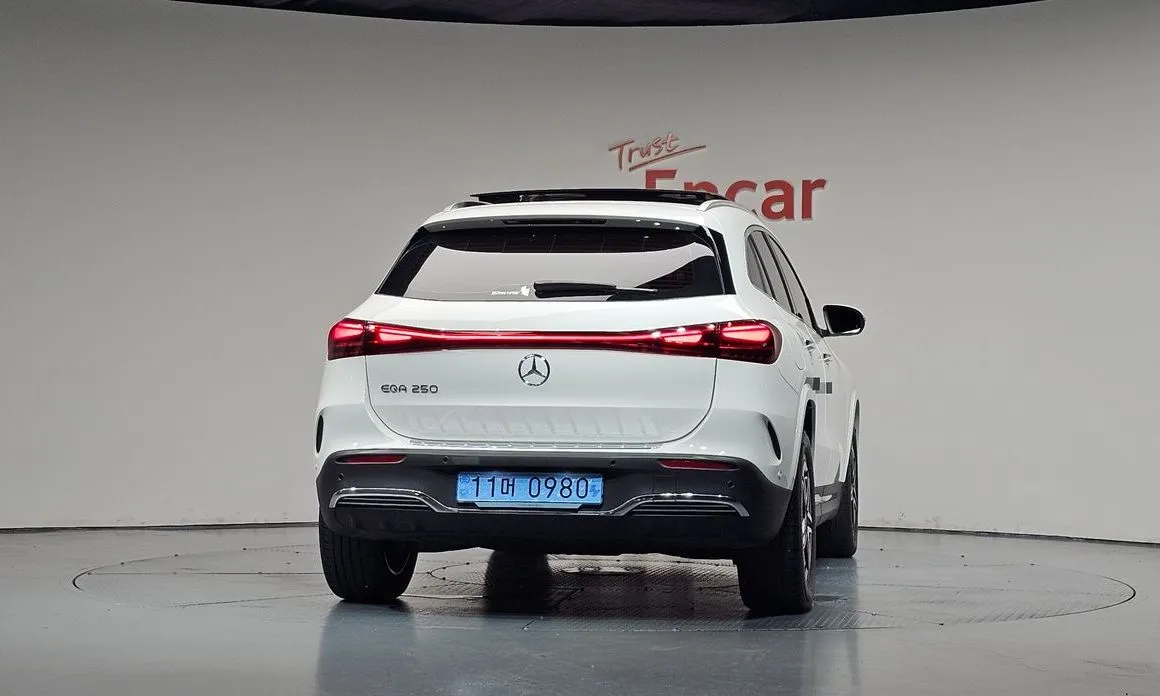 Mercedes-Benz EQA — фото 3